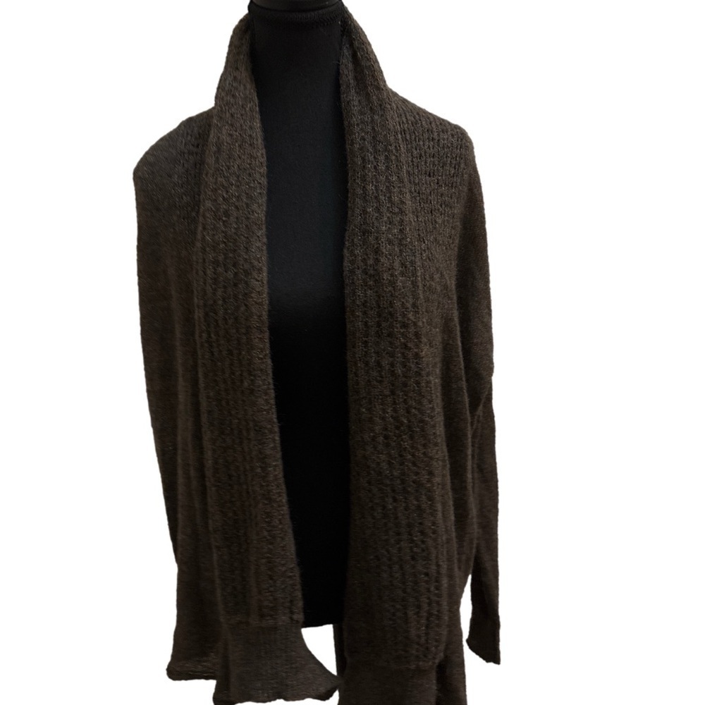 Line wrap sweater